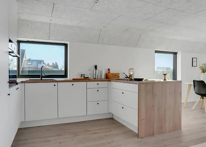 Amazing In With Kitchen Holiday home