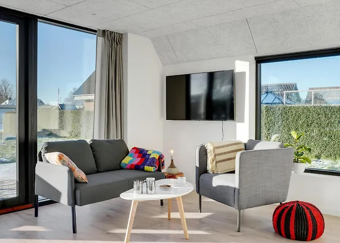 Amazing In With Kitchen Holiday home